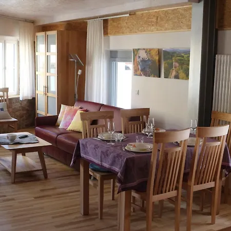 Blaues Haus Apartman